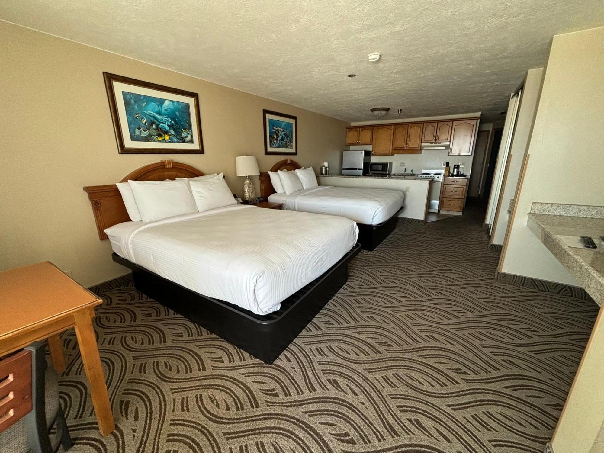 Promenade Inn & Suites Oceanfront Seaside Extérieur photo