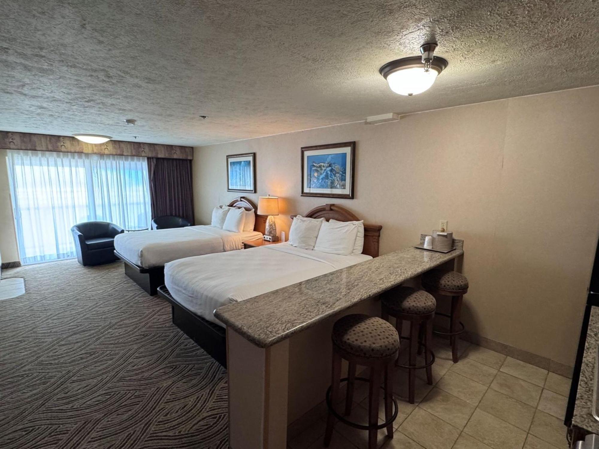 Promenade Inn & Suites Oceanfront Seaside Extérieur photo
