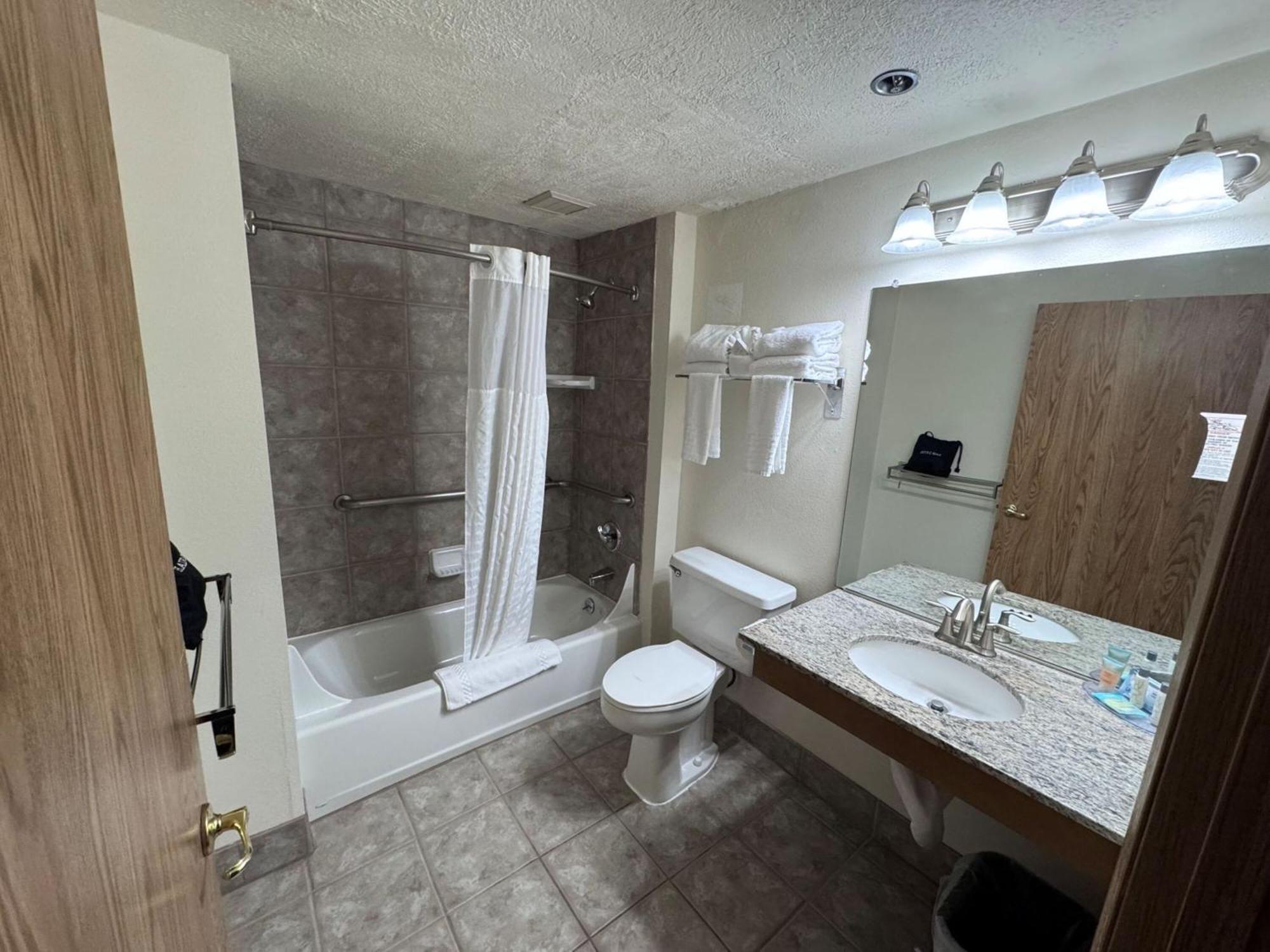 Promenade Inn & Suites Oceanfront Seaside Extérieur photo