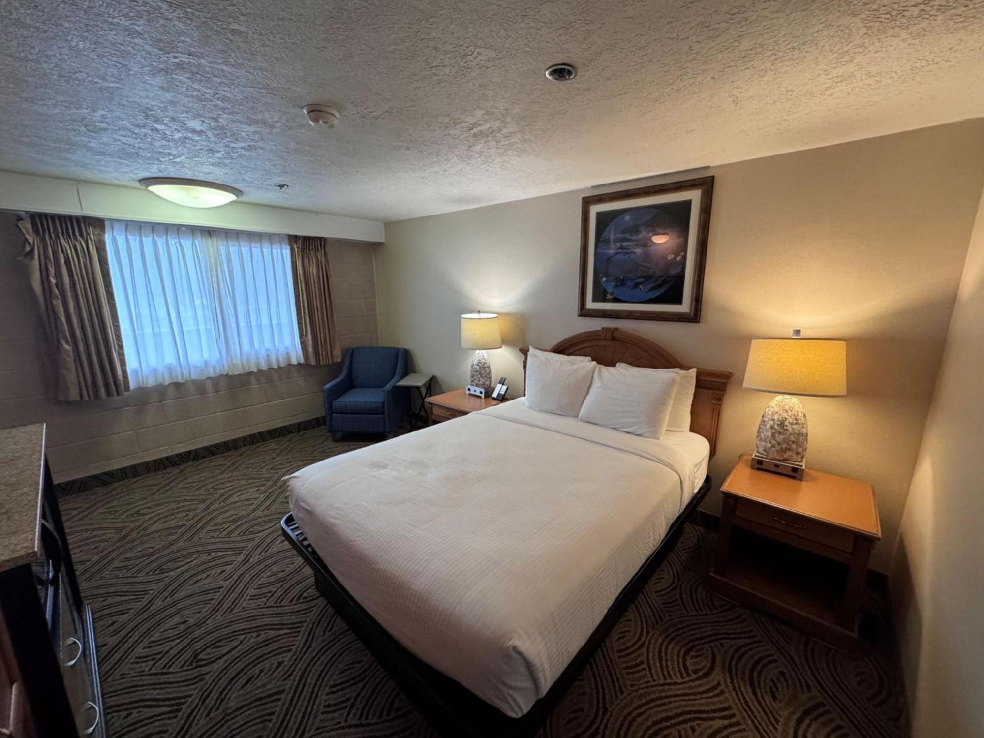Promenade Inn & Suites Oceanfront Seaside Extérieur photo